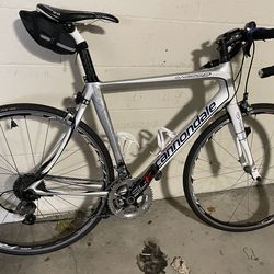 56cm Cannondale Synapse Endurance Carbon Road Bike