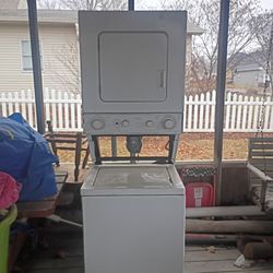 Whirlpool Stackable Washer & Dryer