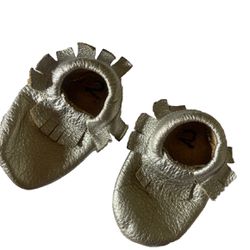 FIRST STEPS Classic Silver Fringed Baby Leather Soft Sole Moccasins - Size 2 Toddler Metallic Silver 
