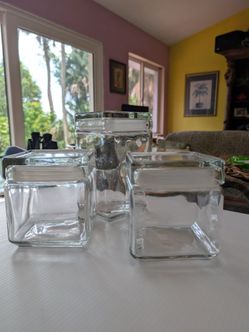 Square glass storage containers with lids