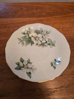 4 Saucers for Teacups