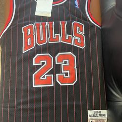 Michael Jordan Bulls Jersey 