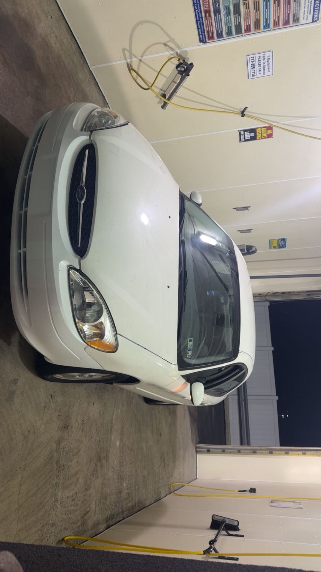2003 Ford Taurus