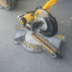 Dewalt 12in Mitersaw