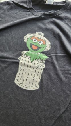 Oscar the Grouch T Shirt (L)