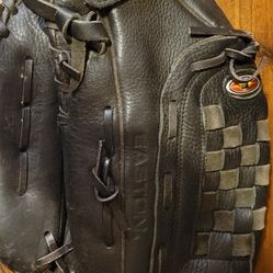 Easton 14" Softball Glove. 