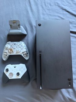 XBOX SERIES X BUNDLE