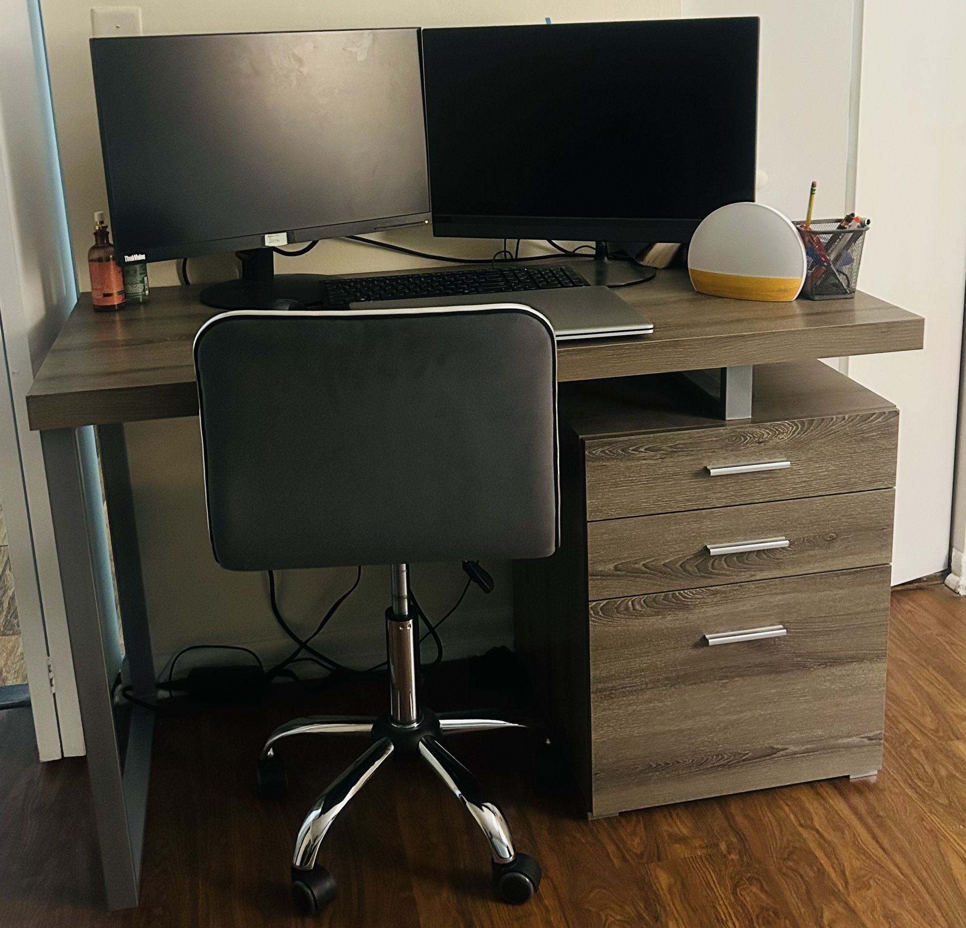 Computer Desk With Chair