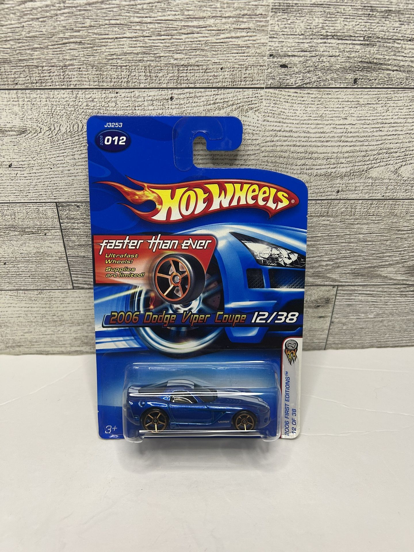 Vintage Hot Wheels Blue ‘2005 Dodge Viper Coupe / Fast Than Ever • Die Cast Metal & Plastic • Made in Malaysia