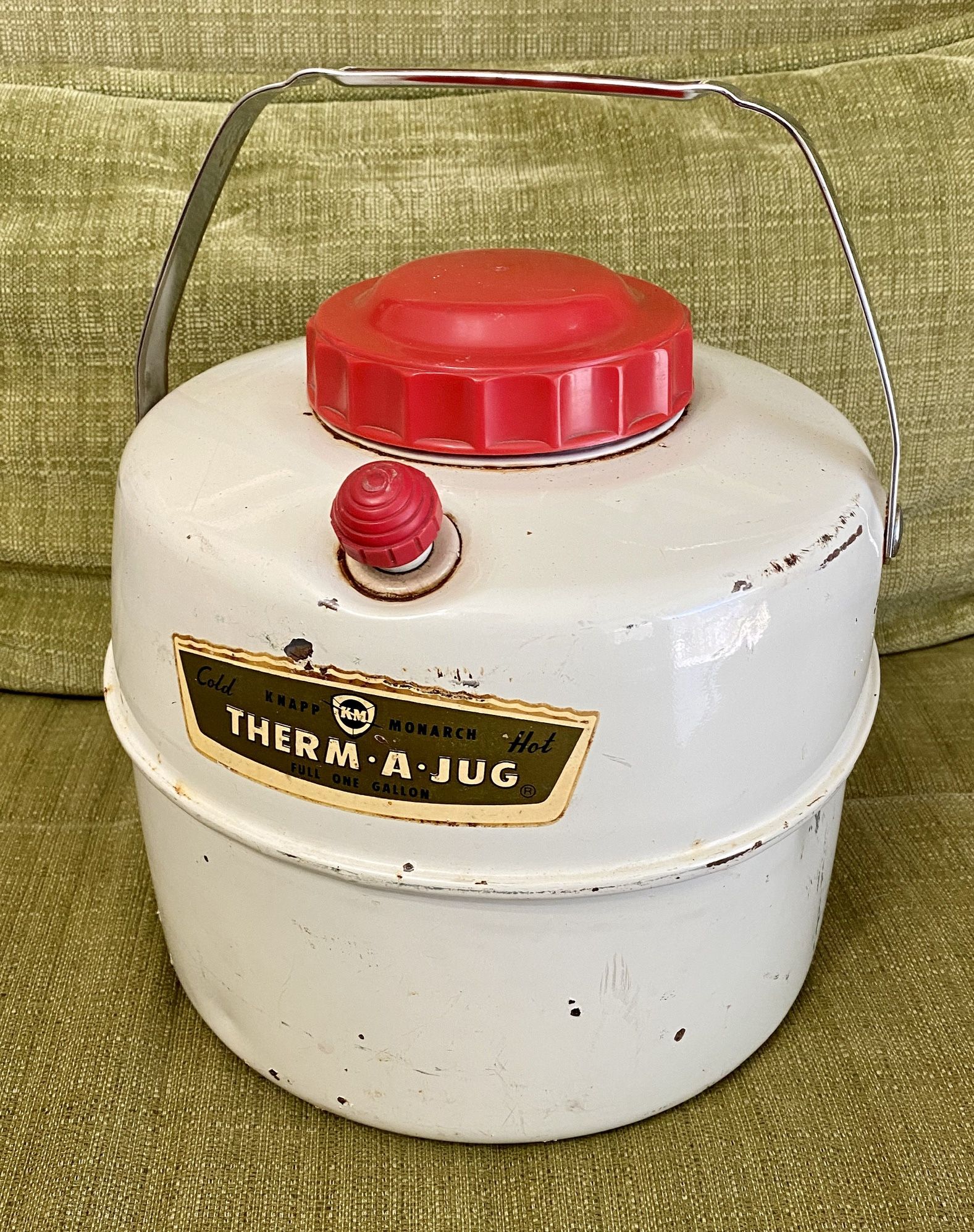 VINTAGE HOT COLD KNAPP MONARCH ONE GALLON METAL THERM-A-JUG