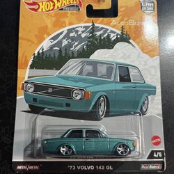 Hot Wheels Premium AutoStrasse - '73 Volvo 142 GL