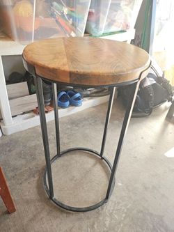 Round Wood Top Metal Side Table