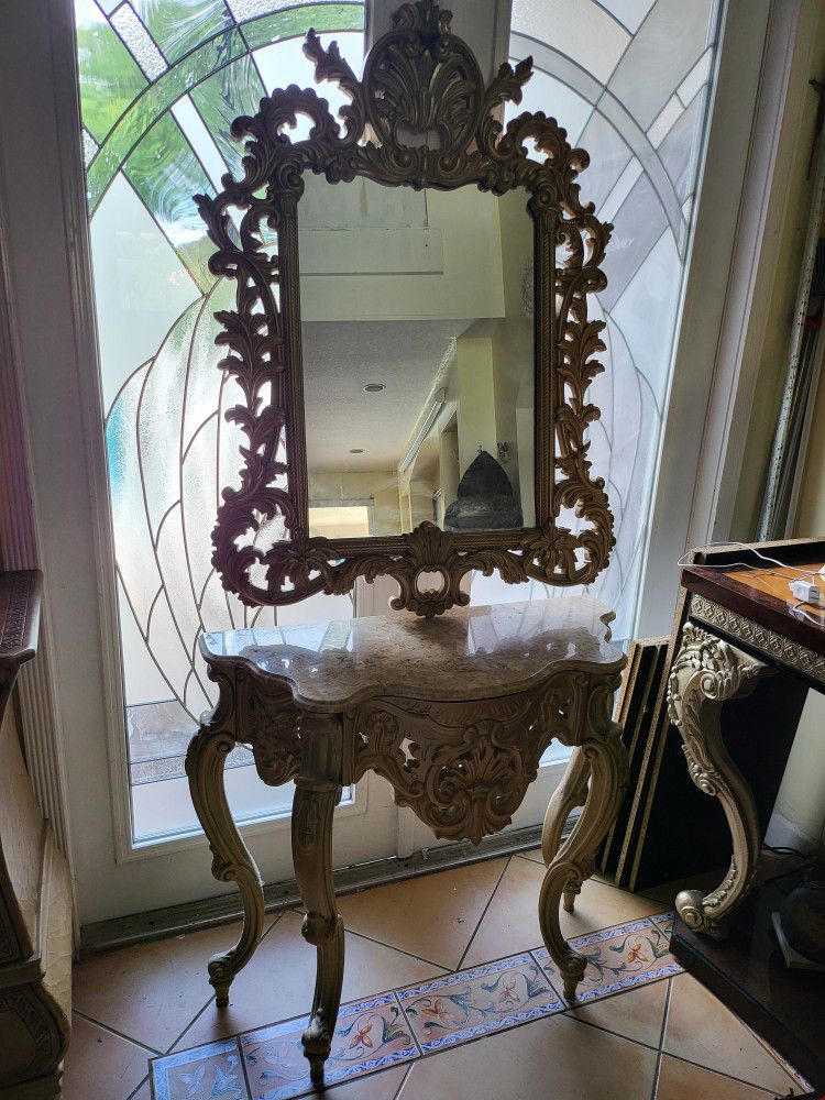  Elegant Entry Table With Mirror