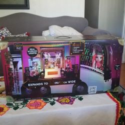 Rainbow High Tour Bus & Stage (READ DESCRIPTION) 