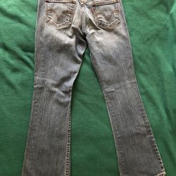 Women Levi’s 518 Bootcut Jeans