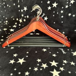 Clothes wood hangers 