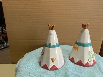 Salt and pepper shakers