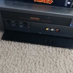 Go Video VHS Home Video Tape Player With Cables Vcr Works