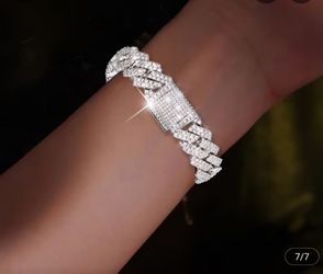Men's VVS MOISONITE DIAMOND CUBAN LINK Bracelet w/925 SILVER.