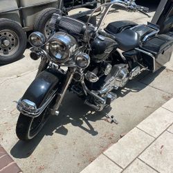 HARLEY DAVIDSON