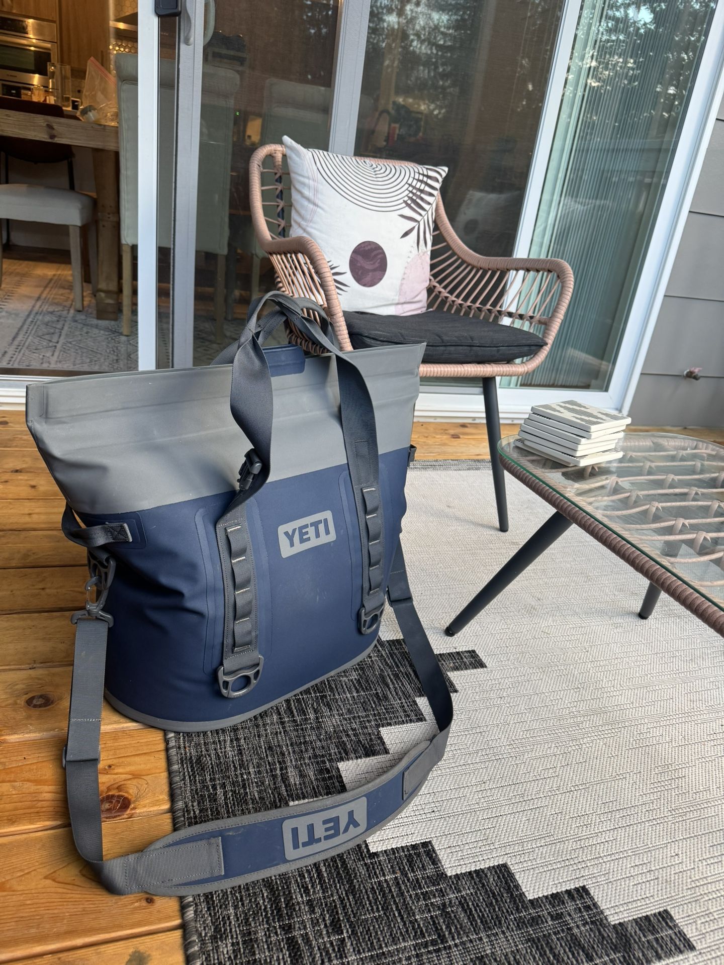 Yeti Cooler (M30 Tote Soft Cooler)