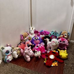 Baby’s Soft Toys 🧸 With Batteries All For 50$