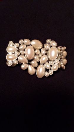 Pearl bracelet