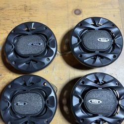 Boss BE423 4" 3-Way Full Range Speakers (1 Pair) 225 Watts Blue LED