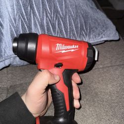 MILWAUKEE heating gun for sale lmk 