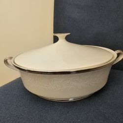 $125.00 - Vtg LENOX "Moonspun" Collection Covered Vegetable Dish!  Bone China Dish With White Floral Design & Platinum Trim/Handles/Topper Accents!  