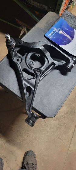 2003----2020  Chevrolet Express /GMC Savana  2500-- 3500 --4500  driver side lower control arm