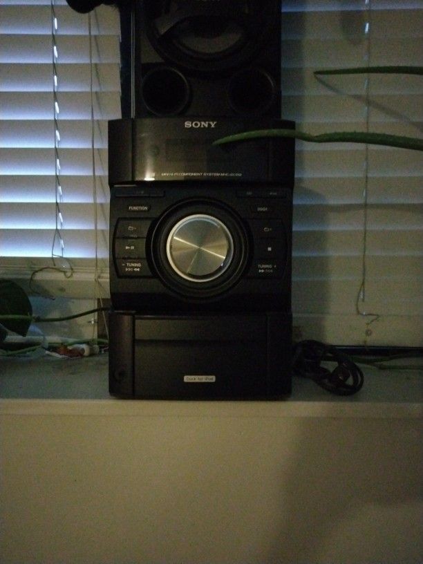Sony Bookshelf Radio With iPod Docking 