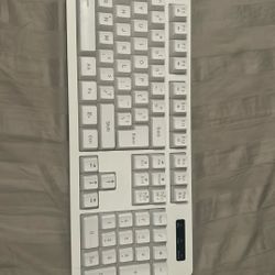 It’s a Wireless Mouse And Keyboard And  Lights Up 