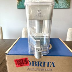 BRITA ULTRA MAX 27-CUP WATER FILTRATION SYSTEM 