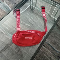 Supreme Waist Or Shoulder UtilityBag Women Or Men. 