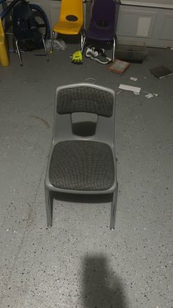 Sturdy Padded Office Chair – Great Condition