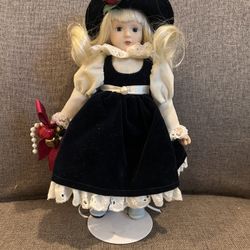 vintage ANCO porcelain doll, blonde w blue eyes, 10”, excellent condition 