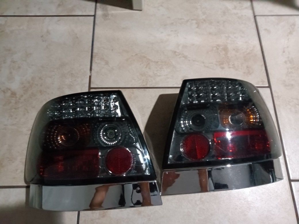 97-2000 Audi A4 Taillights