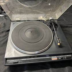 Onkyo Model CP-1022A Vinyl Record Player Auto