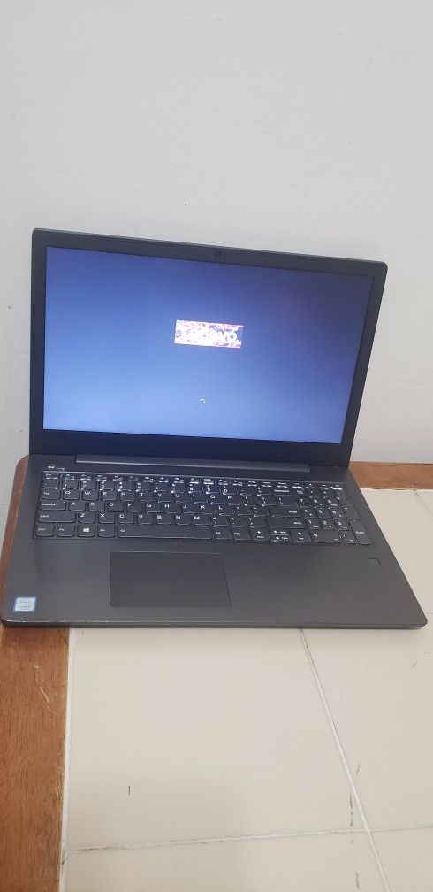 Lenovo V330-15lKB Intel I5 2.71 Ghz 500 HD 8Gig Ram Webcam Backlite 5