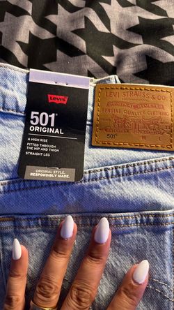 Levi's 501 Original High Rise Straight Leg Jeans