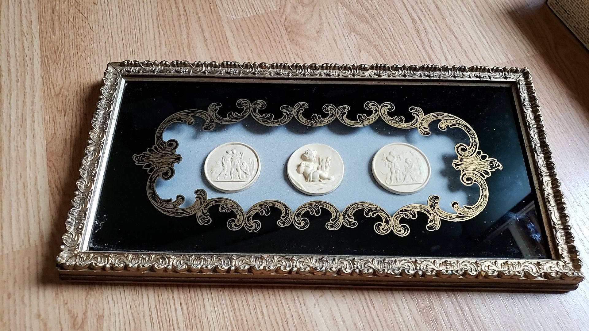 1950s TURNER WALL ACCESSORY CUPIDS/FIGURES