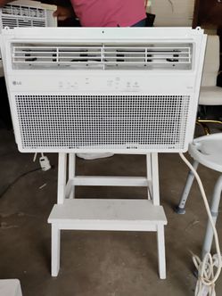 L.G  Touch screen Air Conditioner  8000 B.T.U.