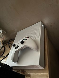 Xbox One S Console with Controller