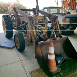 Tractor 