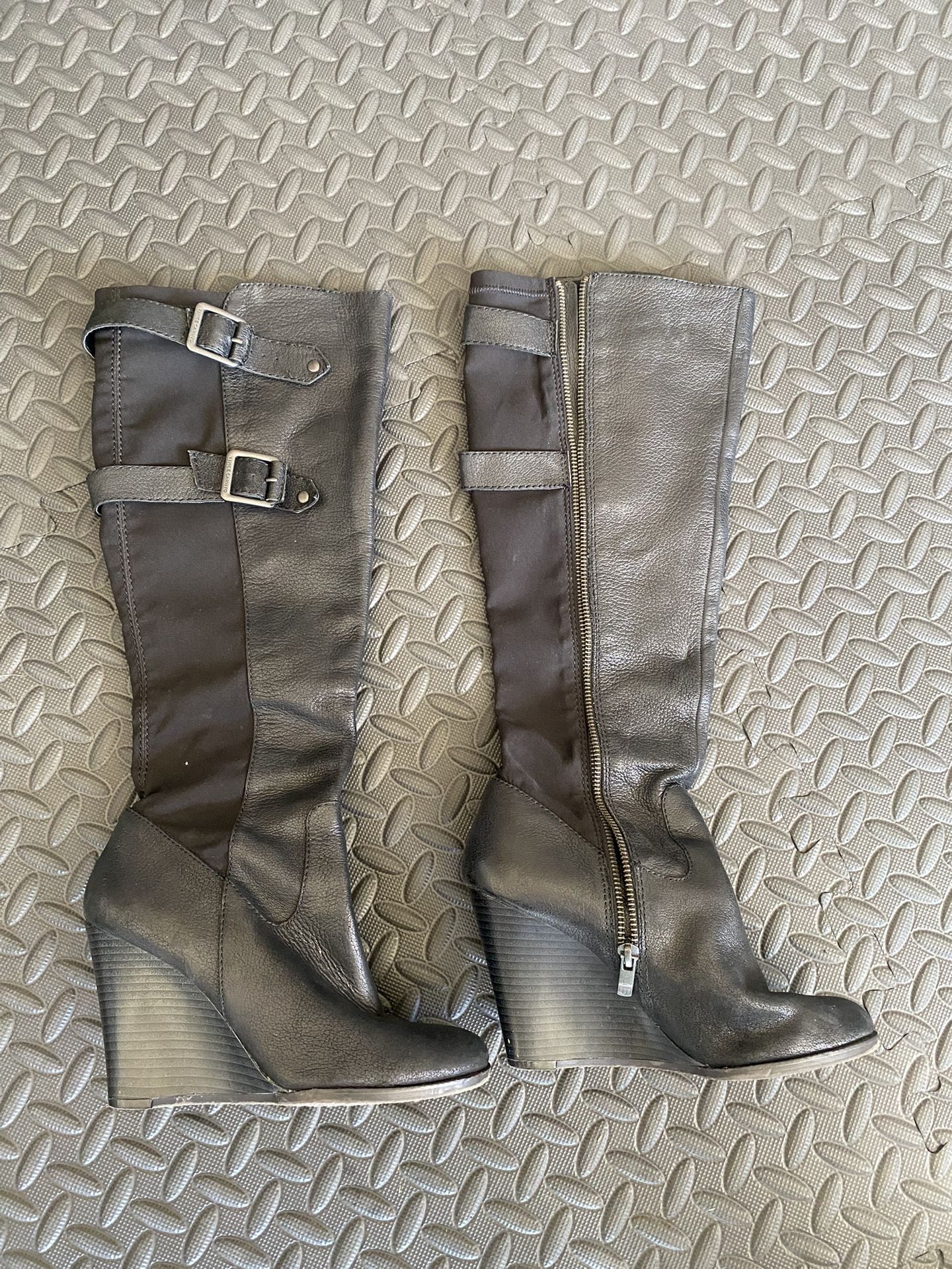 Black Boots