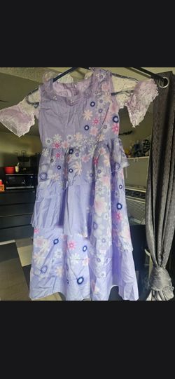 Sofia costum