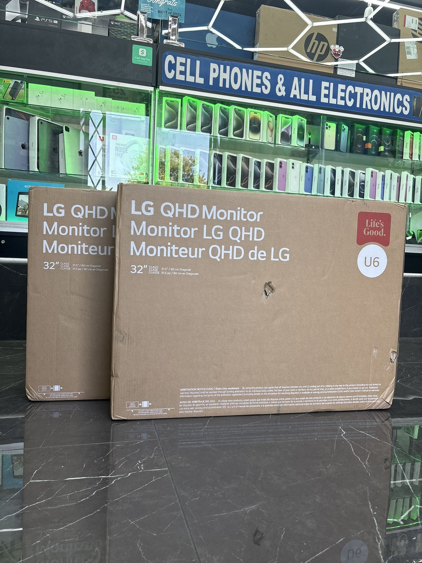 LG QHD MONITOR 32inch (Take It Home In Payments/ llévalo a casa en pagos)