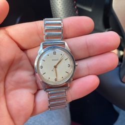 Juvenia Watch