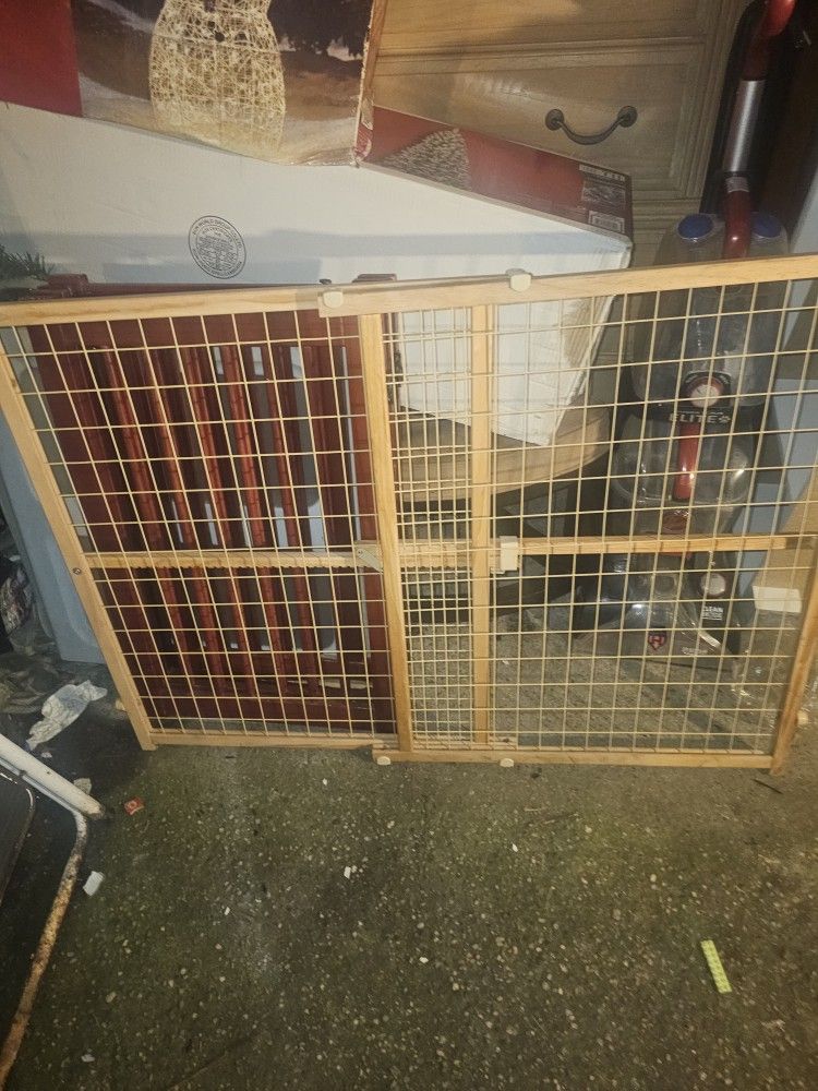 Prices Firm.. Extra Large Extra Wide Baby / Pet Gate